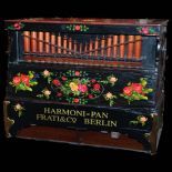  Orgue de barbarie à cylindre Harmonipan par la maison Frati à Berlin. Ca. 1920 Avec 8 melodies...