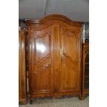 Very beautiful Cherry wood wardrobe. Style Louis XV. 230x253x78cm