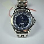  OMEGA Seamaster wristwatch. Steel. 120 meters. Quarz and digital. Steel wristband. Diameter 39 mm....