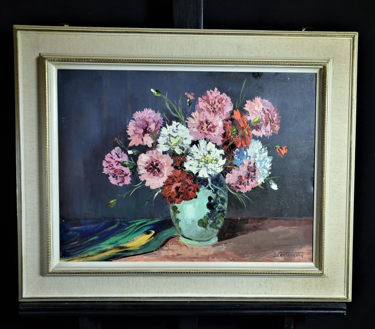 Oil on canvas Flowers, signed G. Petrequin. 43 x 60cm.